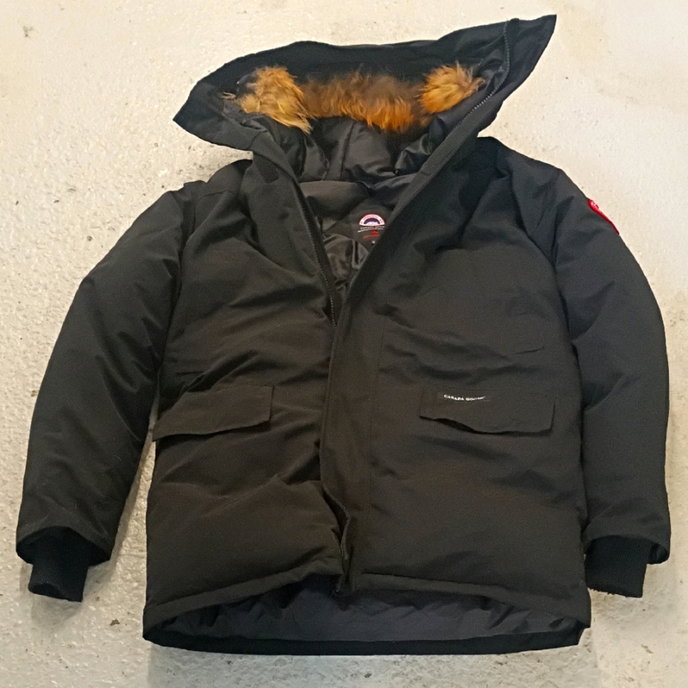 Canada Goose Black Jacket with Fur Trim. Only Worn A Couple Times